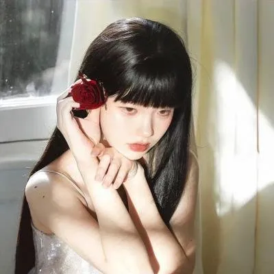 绝美女性复仇《亲切的金子》李英爱主演：天使面孔下的致命杀机，画面极具美感