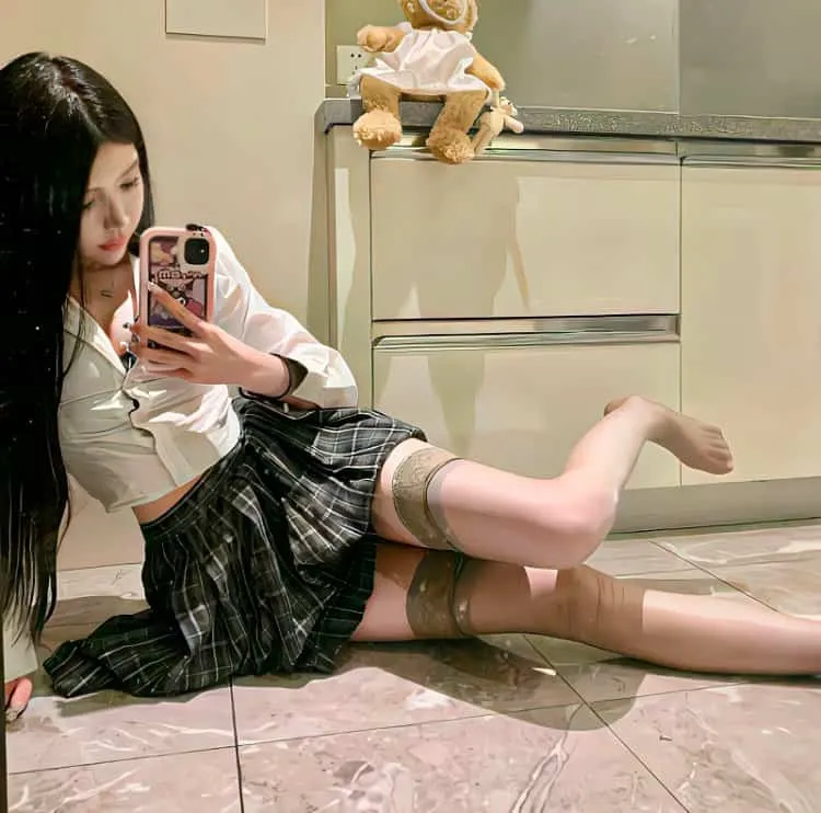 【暗黑高能】《他人即地狱》无删减全集：李栋旭化身变态牙医，考试院里的全员恶人！